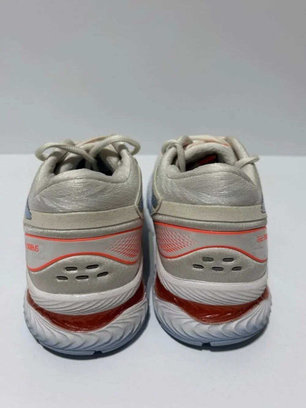 Asics Women’s Gel-Nimbus 22 White Running Shoes, Size 9 M